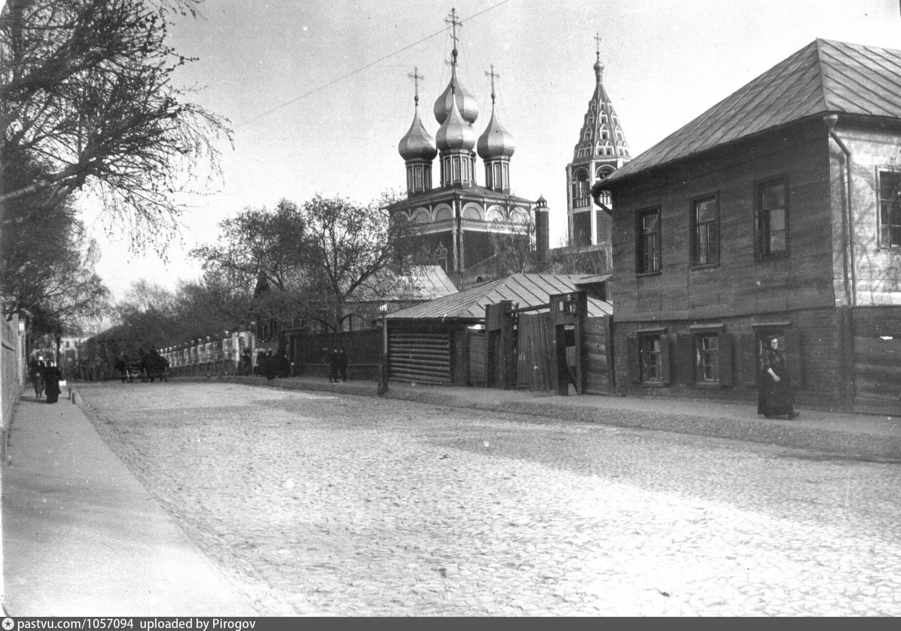 Ризположенский переулок