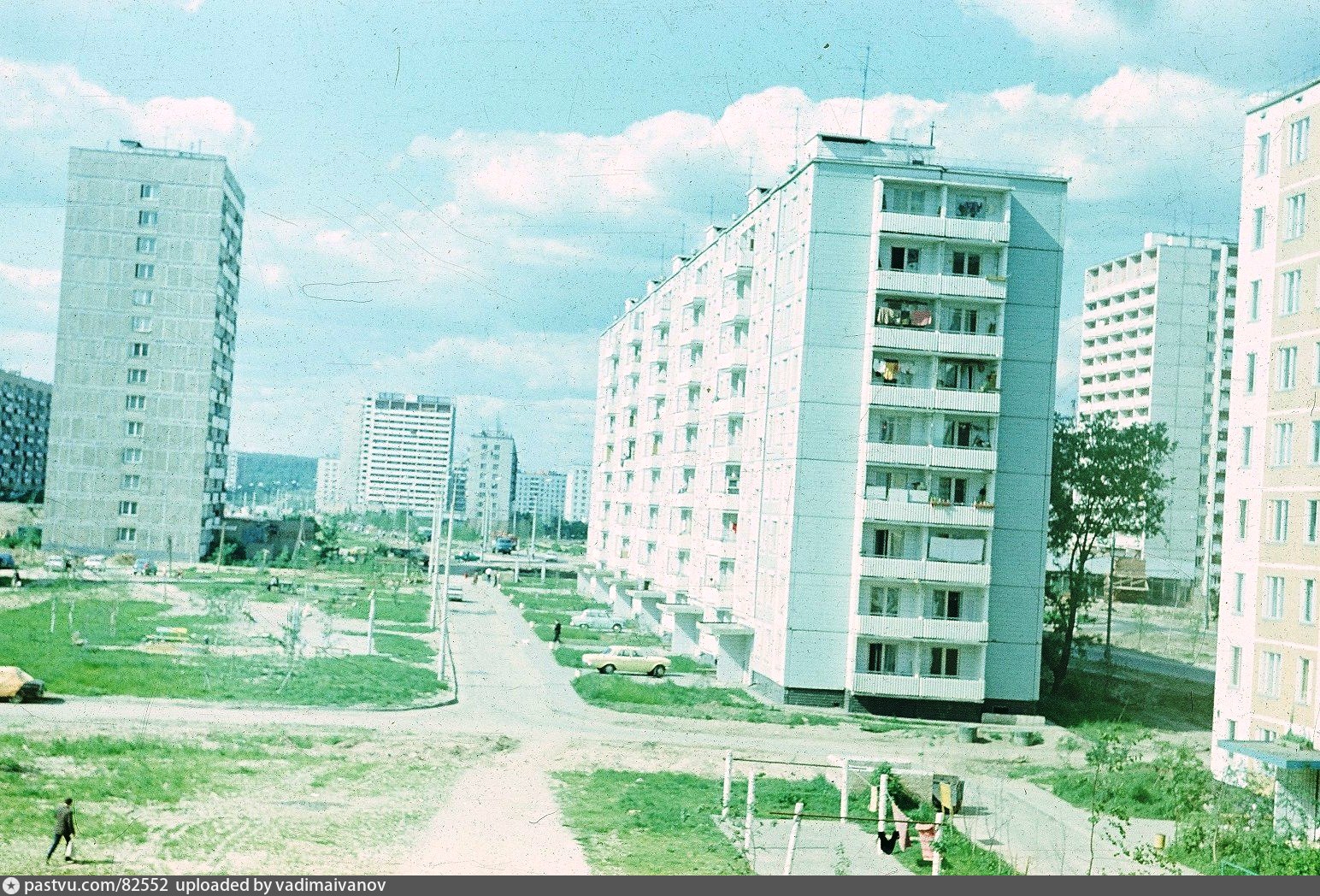 Хабаровская д. Хабаровск 1980. Советские хрущевки 1980. Хабаровск 1980 год. Советский двор красивый.