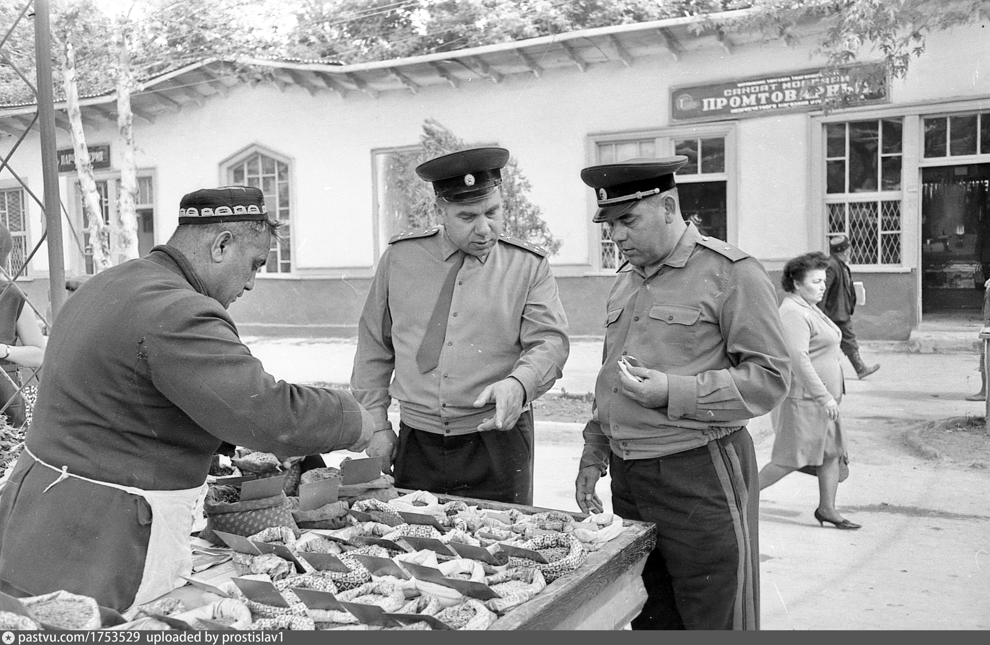 Алайский рынок в Ташкенте