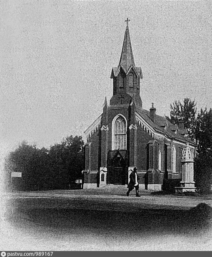 Старая кирха. Польский костел в Петергофе. Лютеранская кирха св. Петра в Петергофе. Лютеранская Церковь Святого Павла в Одессе. Кирха Петра и Павла в Калининграде.