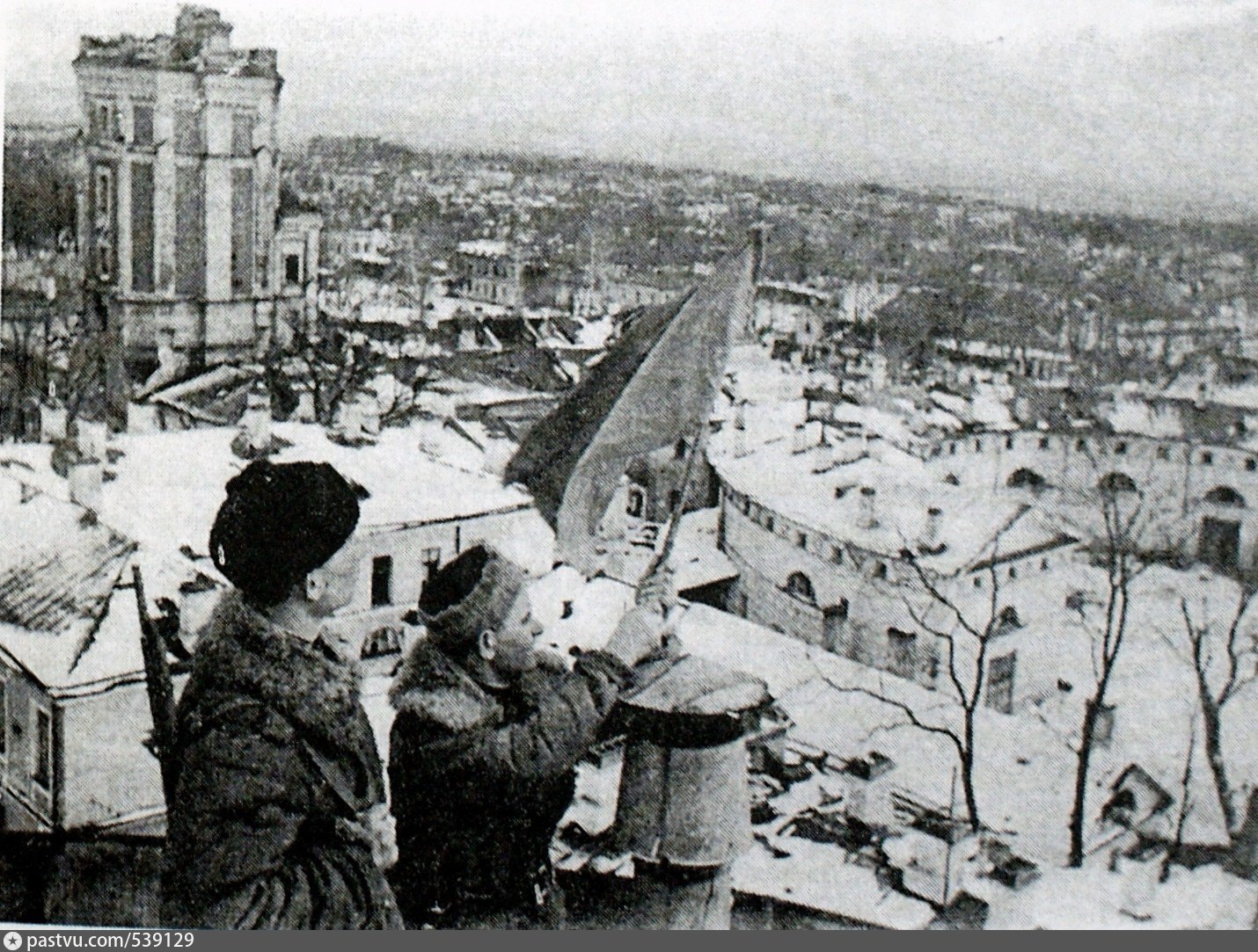 Оккупация блокада. Царское село 1944. Освобождение красного села 1944. Ропша дворец 1944. Царское село война 1945.