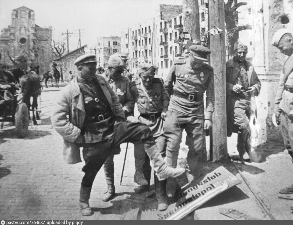 1 мая 1944. Освобожденный Севастополь 1944. Освобождение Севастополя в 1944 году. Оккупация Севастополя 1942-1944. Севастополь 1944 год.