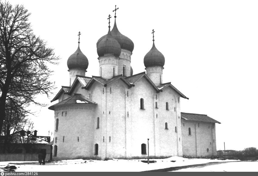 Церковь бориса и глеба великий. Церковь Бориса и Глеба Великий Новгород. Борисоглебская Церковь Великий Новгород. Бориса и Глеба в Плотниках Великий Новгород. Церковь Бориса и Глеба в Плотниках в Великом Новгороде.