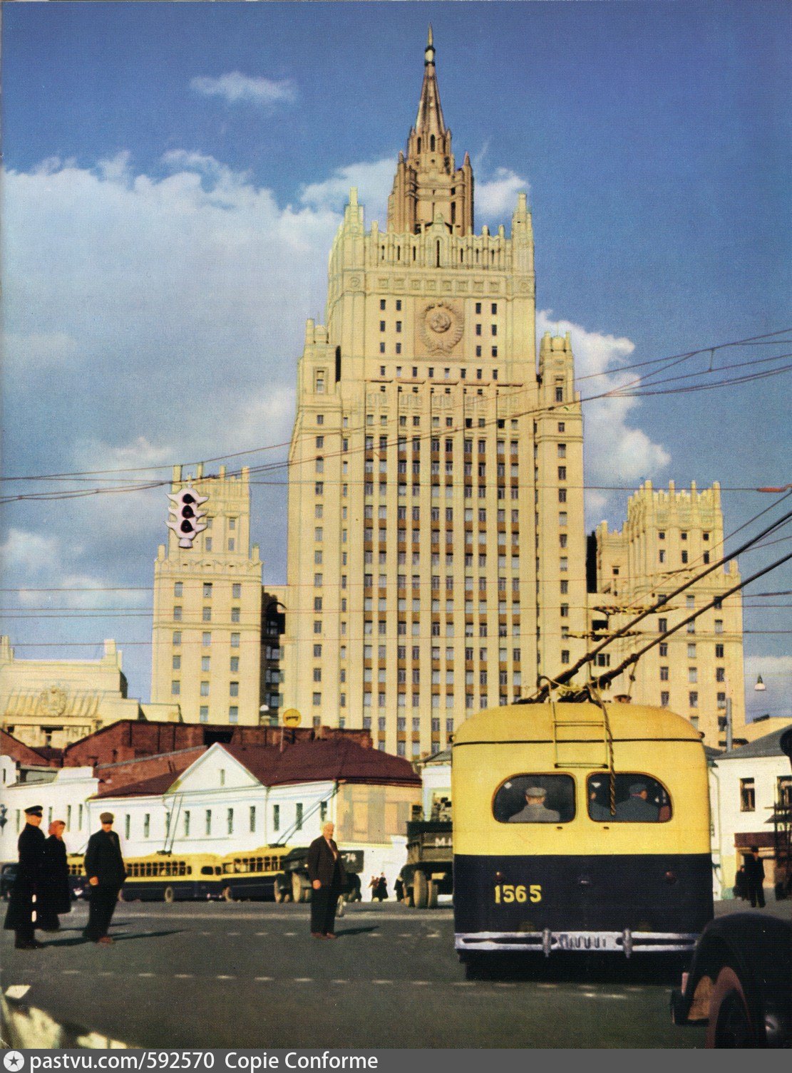 Москва смоленская фото. Смоленская улица Москва. Москва. Смоленская улица 1960 г. Арбат 1975 год. Москва Смоленская площадь 3 храма.