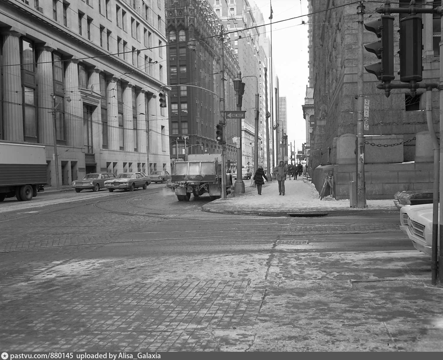 Forbes Avenue at Grant Street, looking North