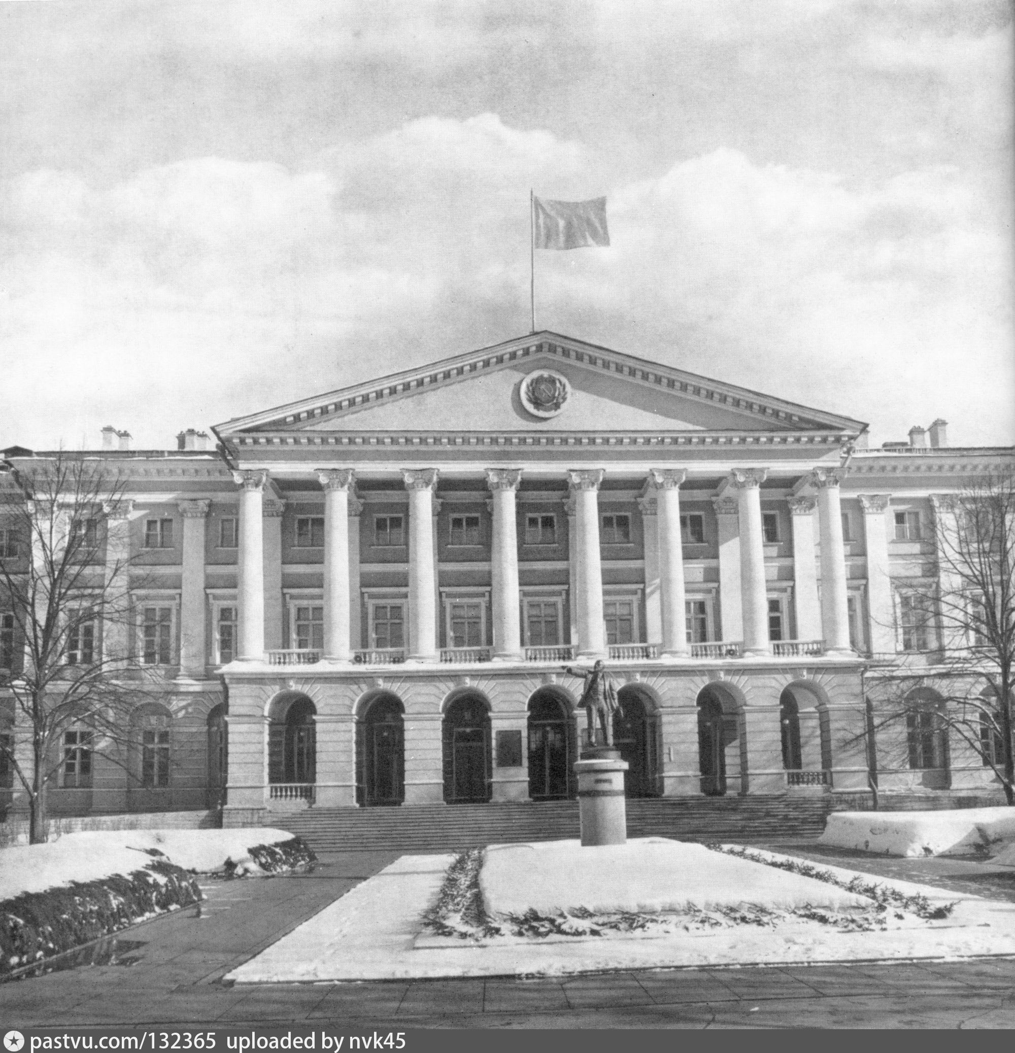 санкт петербург смольный институт