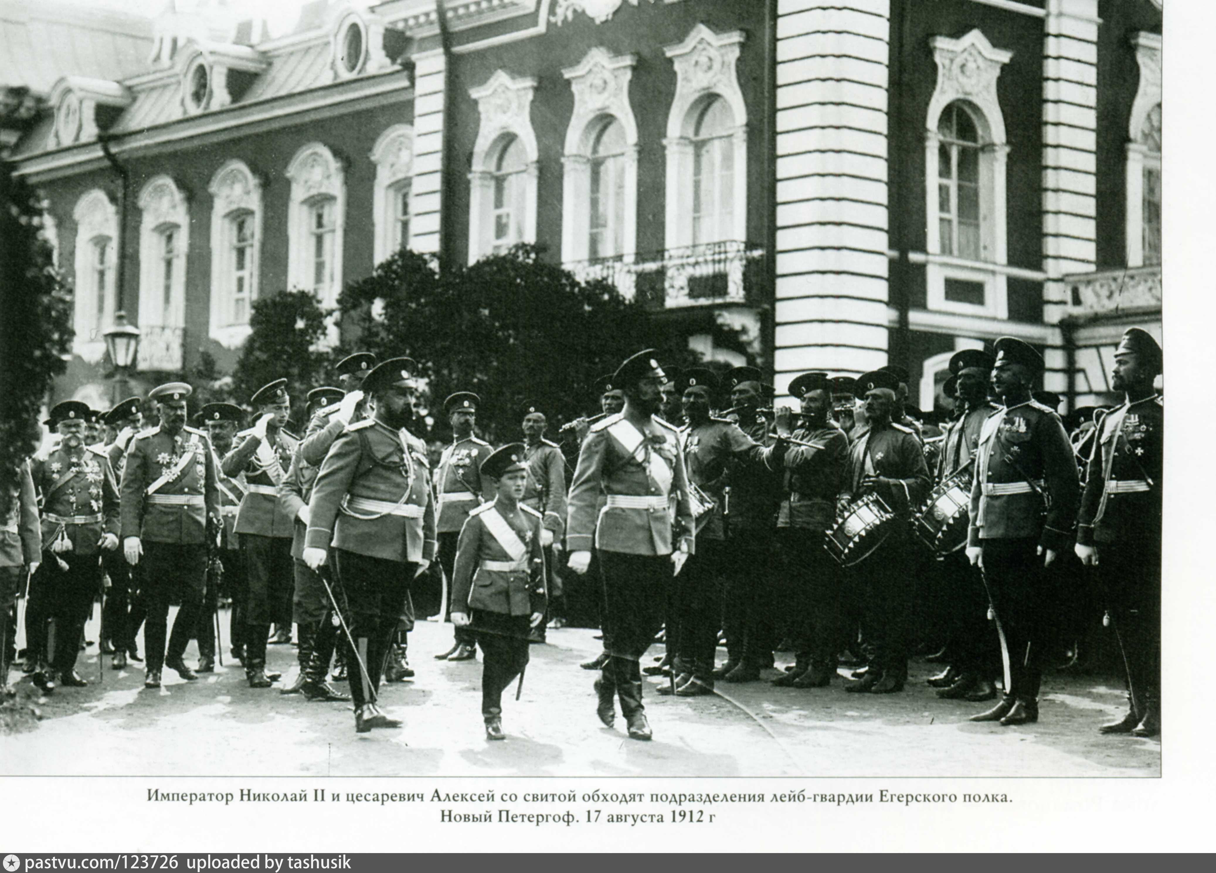 1912 год. Николай второй 1912. Лейб-гвардии Егерский полк. Лейб гвардия императора Николай 2. Николай 2 на параде.