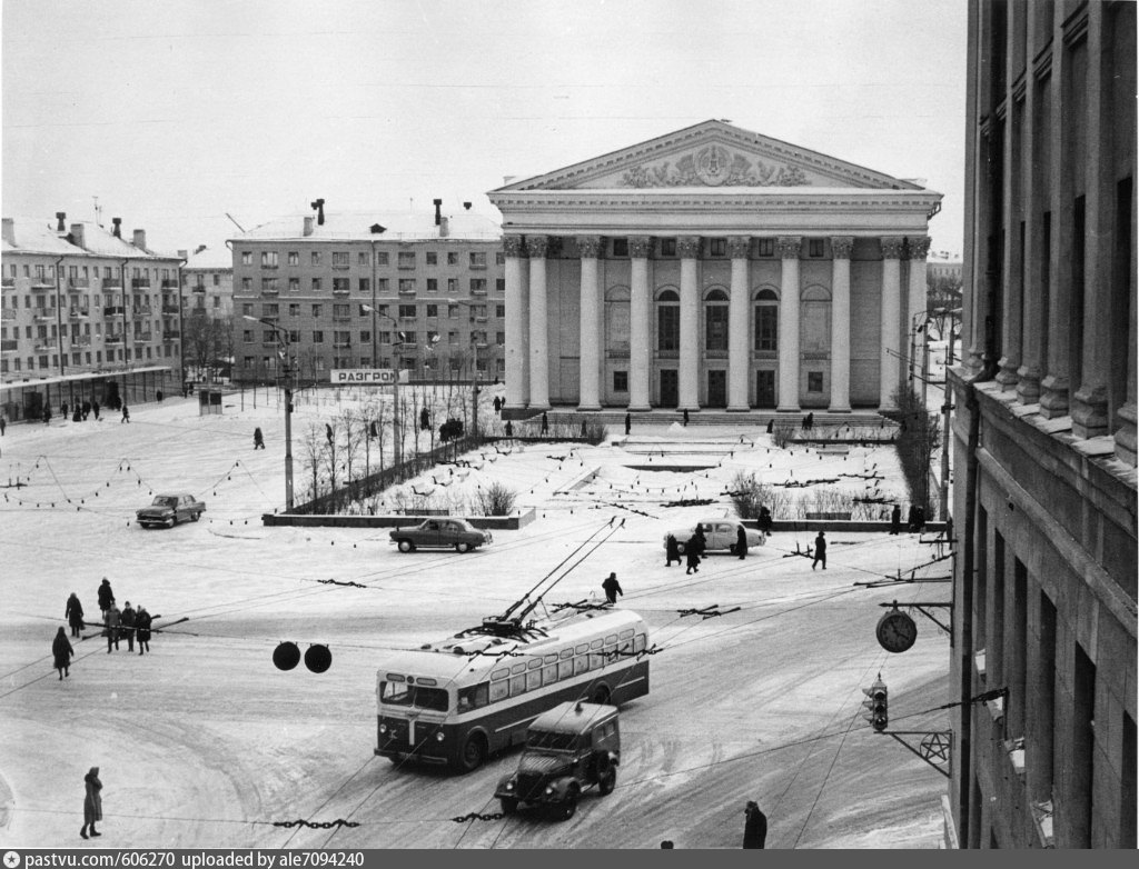 Площадь 60. Театральная площадь Рязань. Театральная площадь Рязань СССР. Ямская площадь Рязань. Рязань 1960.