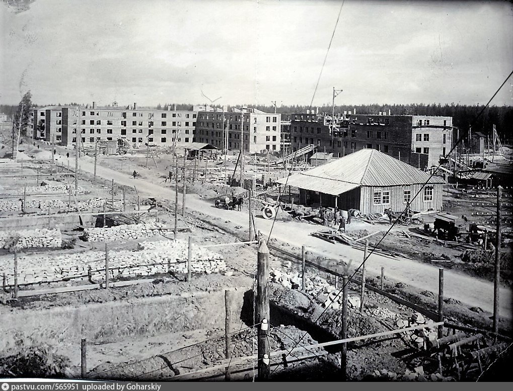 Улица иль. Свердловск 1930. Уралмаш 1930-е годы. Свердловск Уралмаш 80-е. Уралмаш 1950.