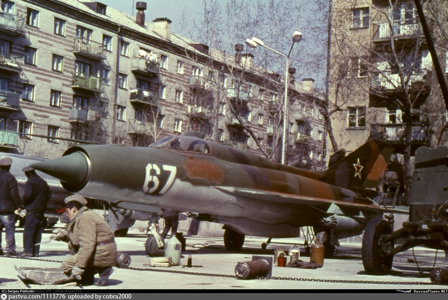 Ссср 21. Миг-21 барнаульского ВВАУЛ. ГП-9 миг-21. Свердловск 1987 год. Миг-21 с пушечными контейнерами.