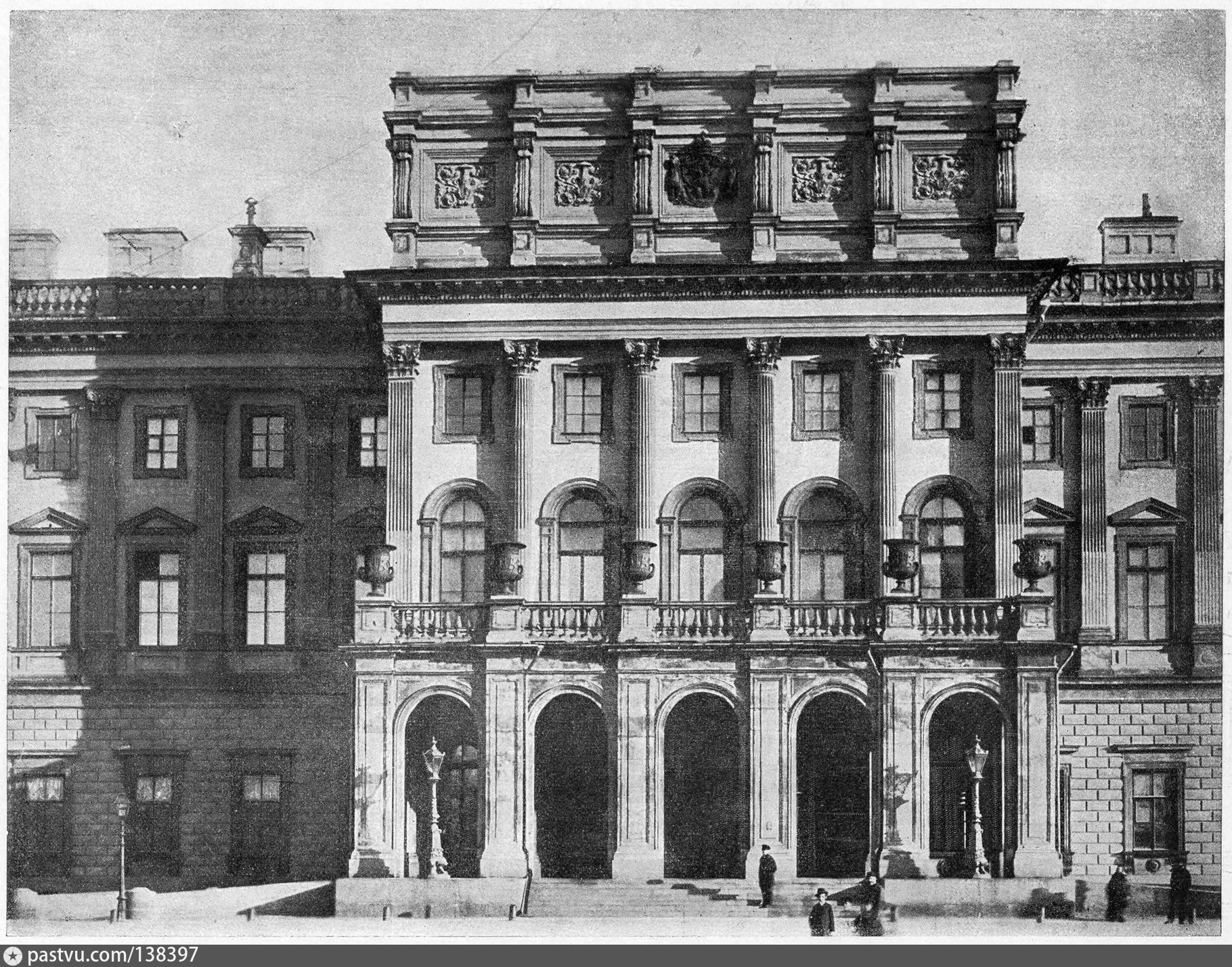 First architecture. Мариинский дворец 1917. Мариинский дворец Санкт-Петербург 19 век. Мариинский дворец 1917 год. Мариинский дворец 19 век.