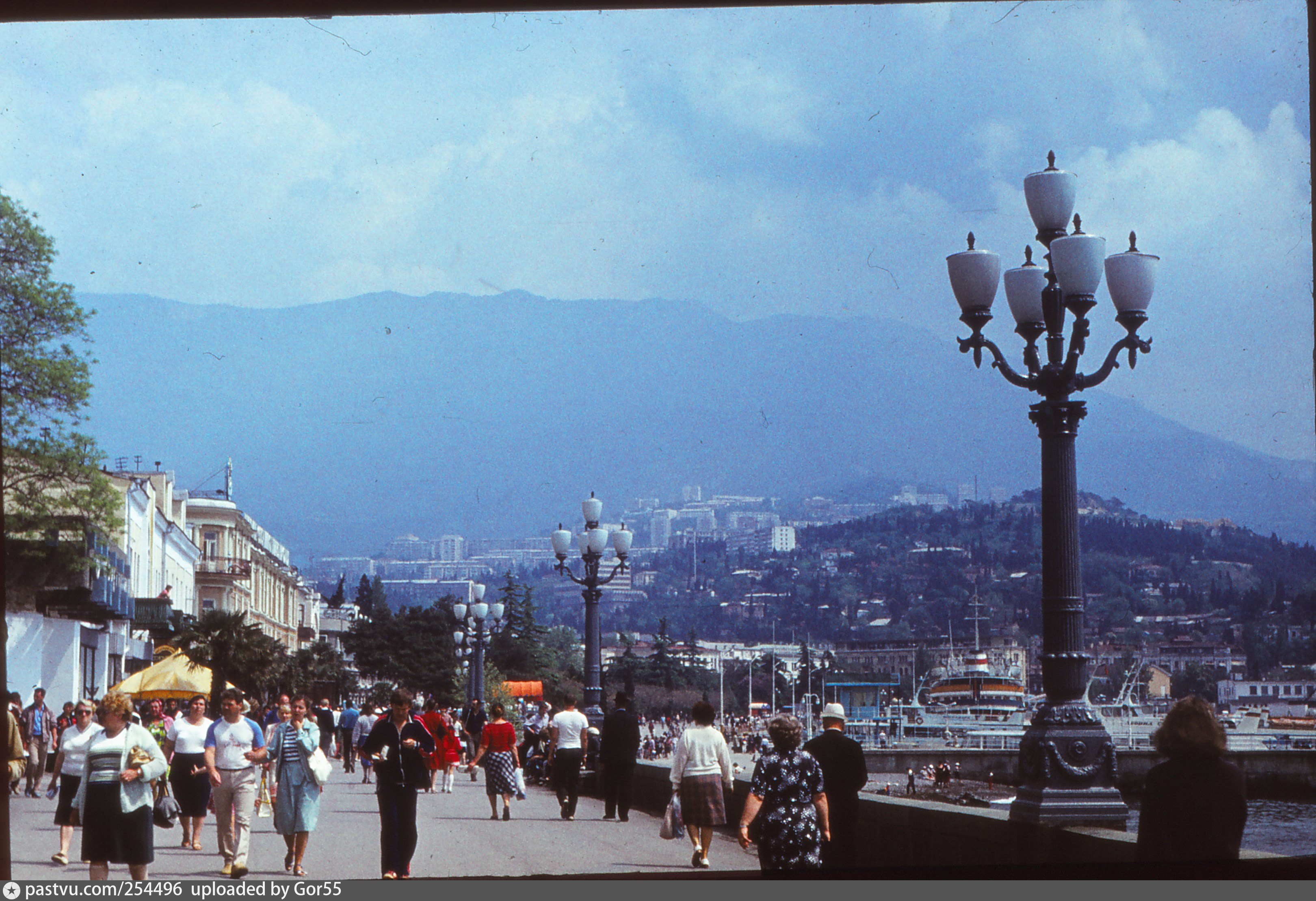 Площадь советская ялта старые фото