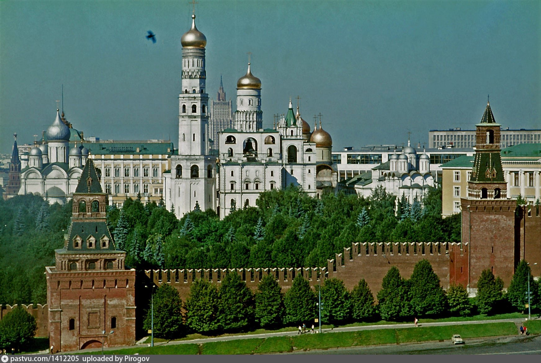 белокаменный кремль москва