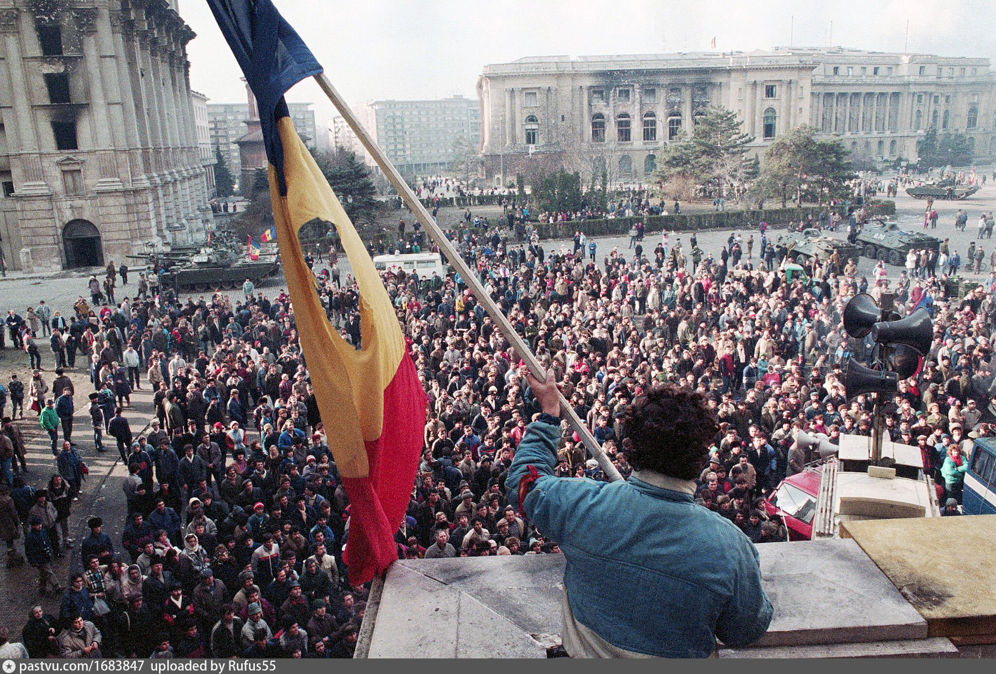 Выступление румынии. Румыния 1989 Чаушеску. Восстание в Румынии 1989. Революция в Румынии 1989. Свержение Чаушеску в Румынии 1989.