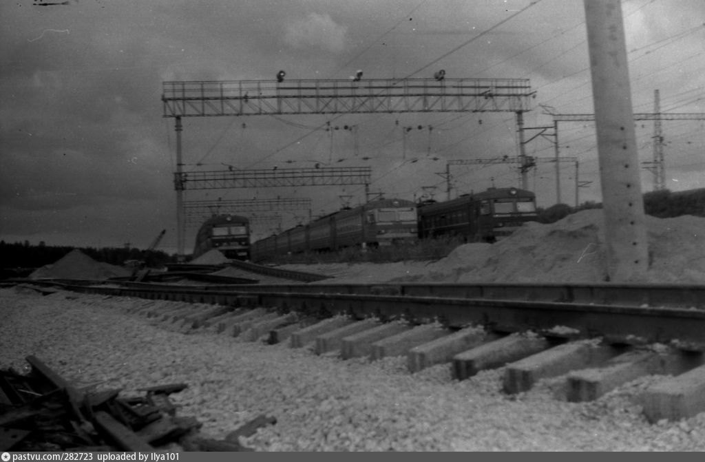 Стоянка электропоездов на станции Крюково