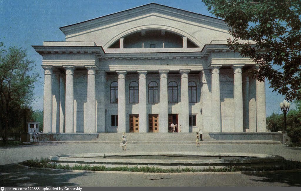 Саратовский театр оперы и балета старые