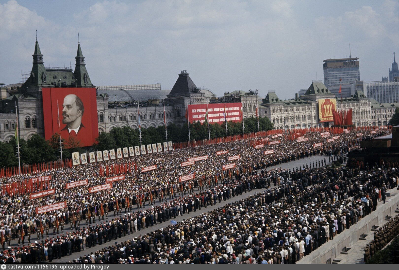 Парад победы 1975 года. 1 Мая демонстрация на красной площади. Красная площадь СССР. Демонстрация 7 ноября на красной площади. Демонстрация 9 мая.