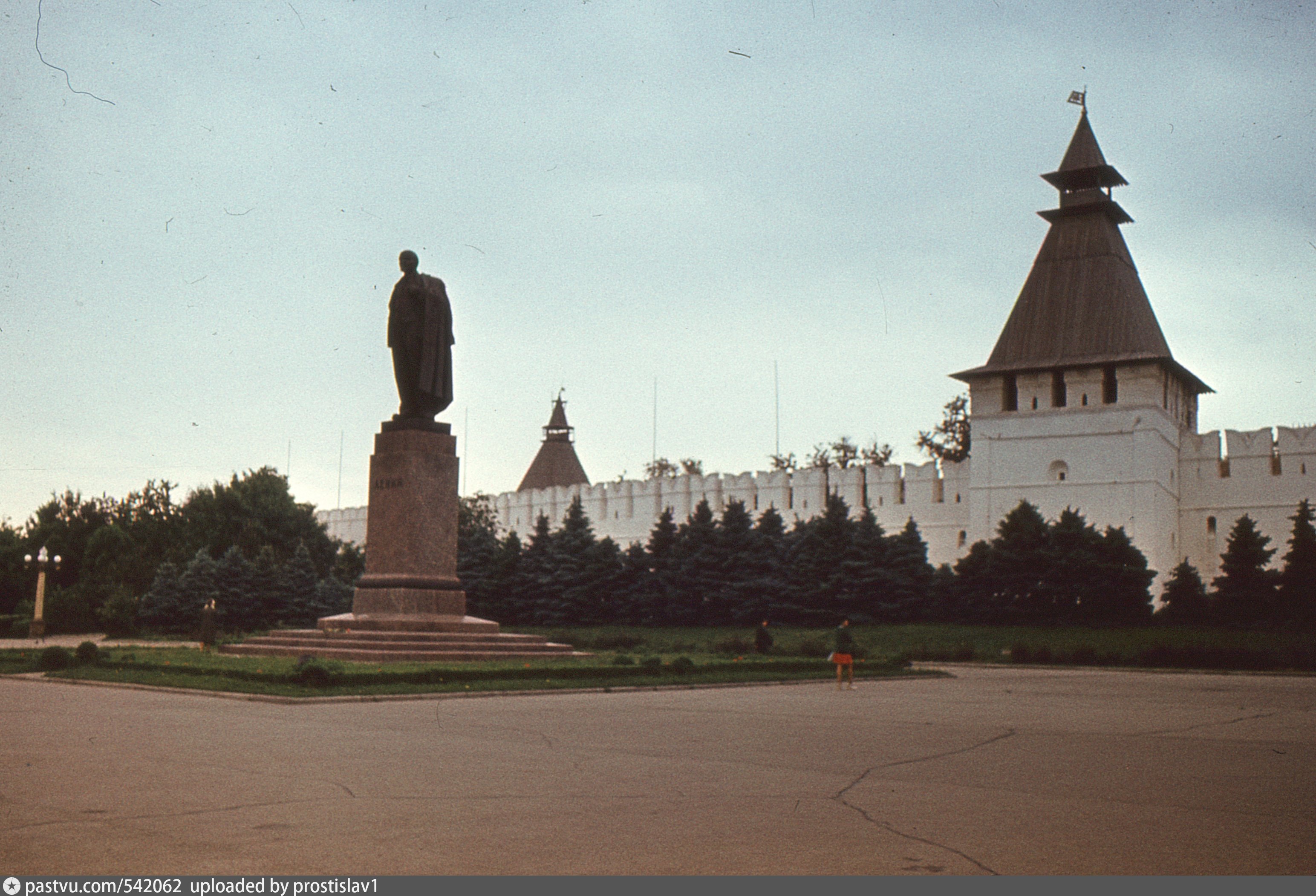 Площадь имени ленина астрахань