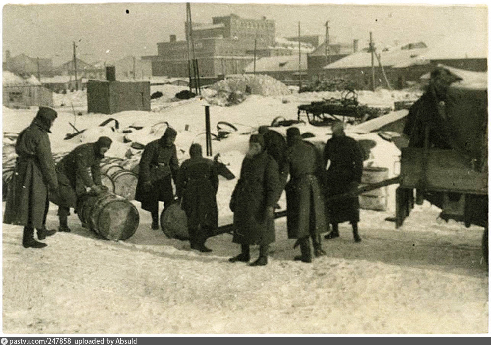 Окупация или оккупация. Донецк (Сталино) в годы оккупации (1941-1943). Оккупированный Донецк 1942. Концлагерь в городе Сталино.