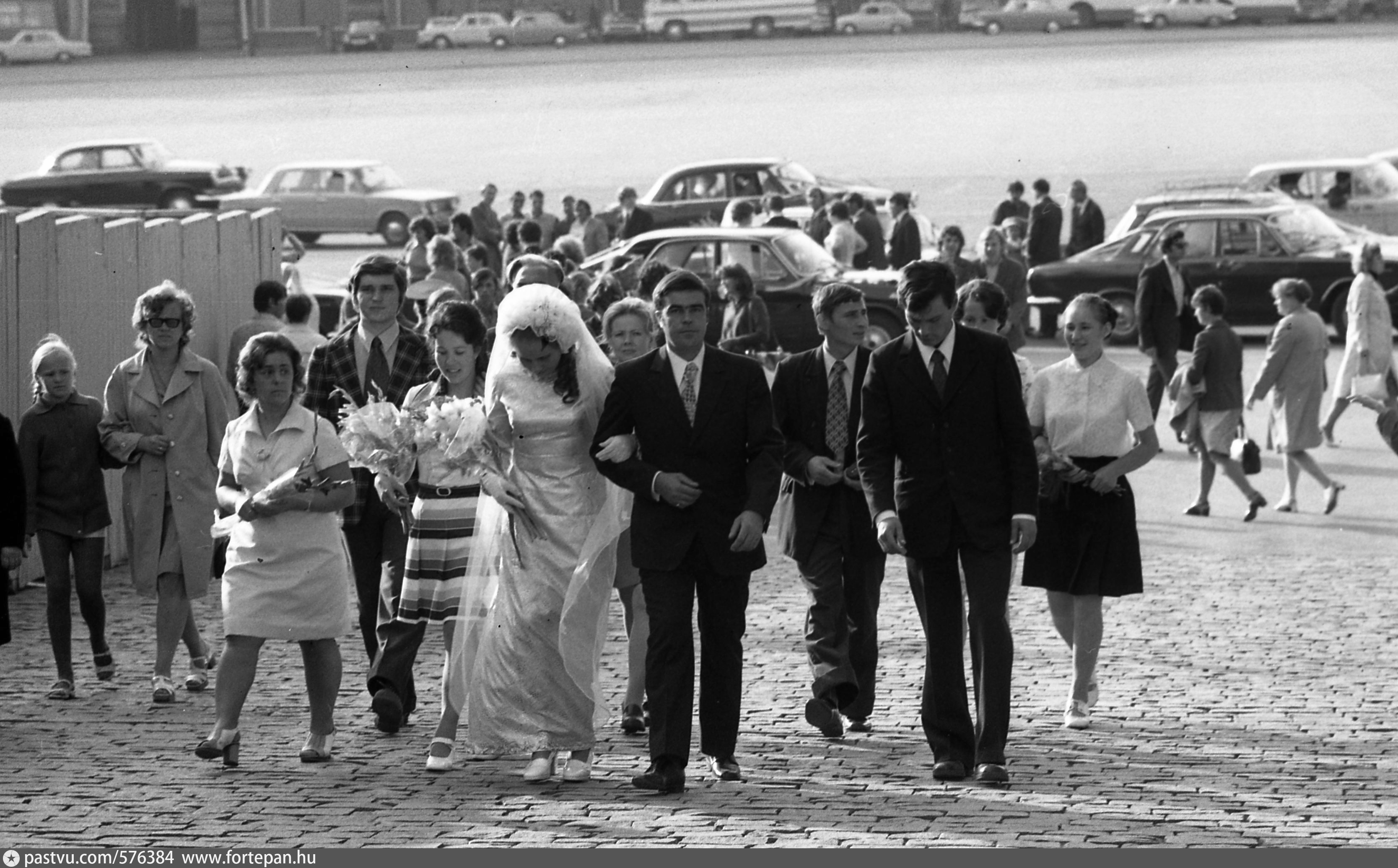 Невеста проживающая 7 жизнь. Невеста с севера. Невеста 1971 год. Невеста Абхазии 1991 года.