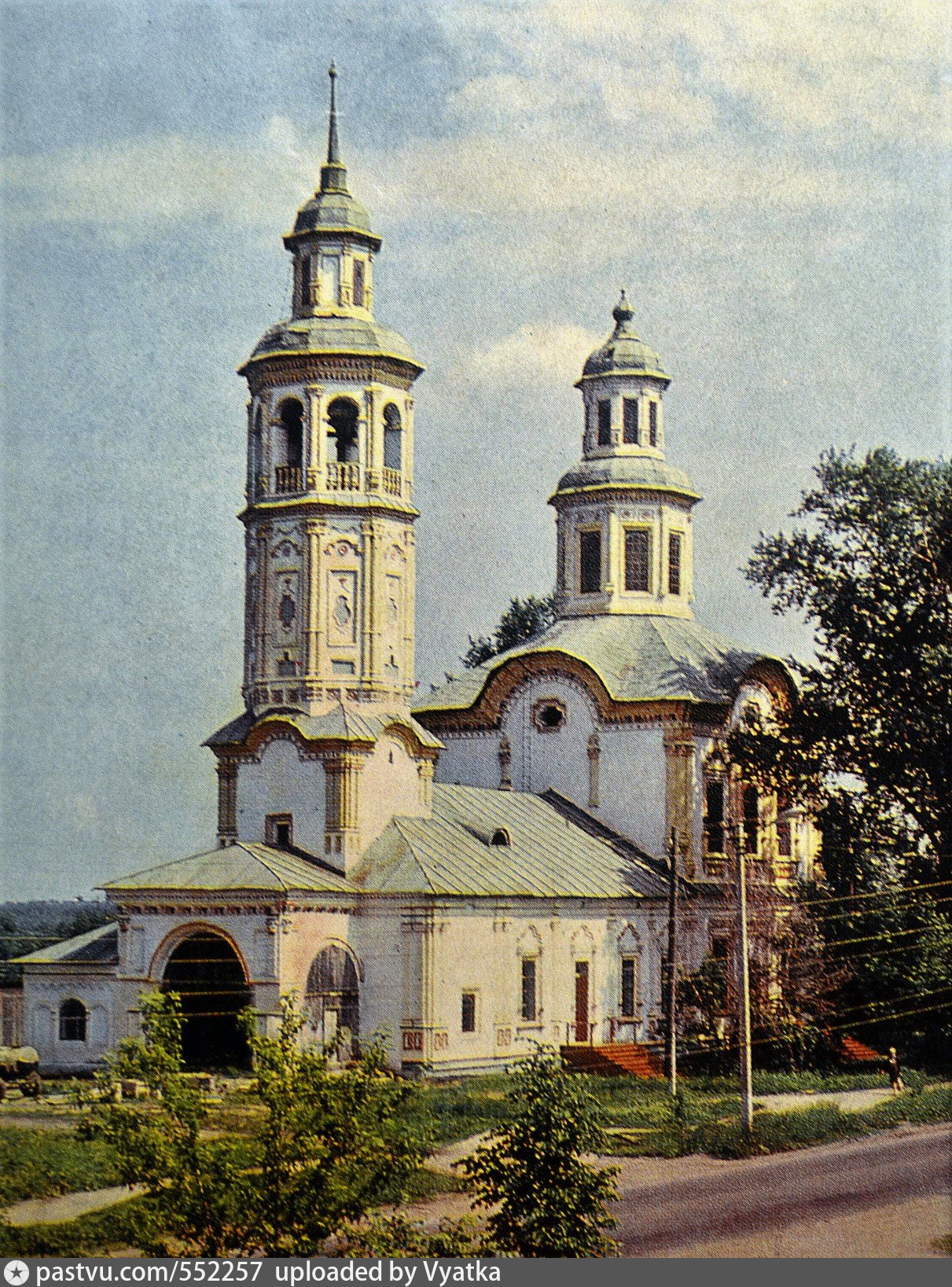 Троицкая Церковь в селе Макарье