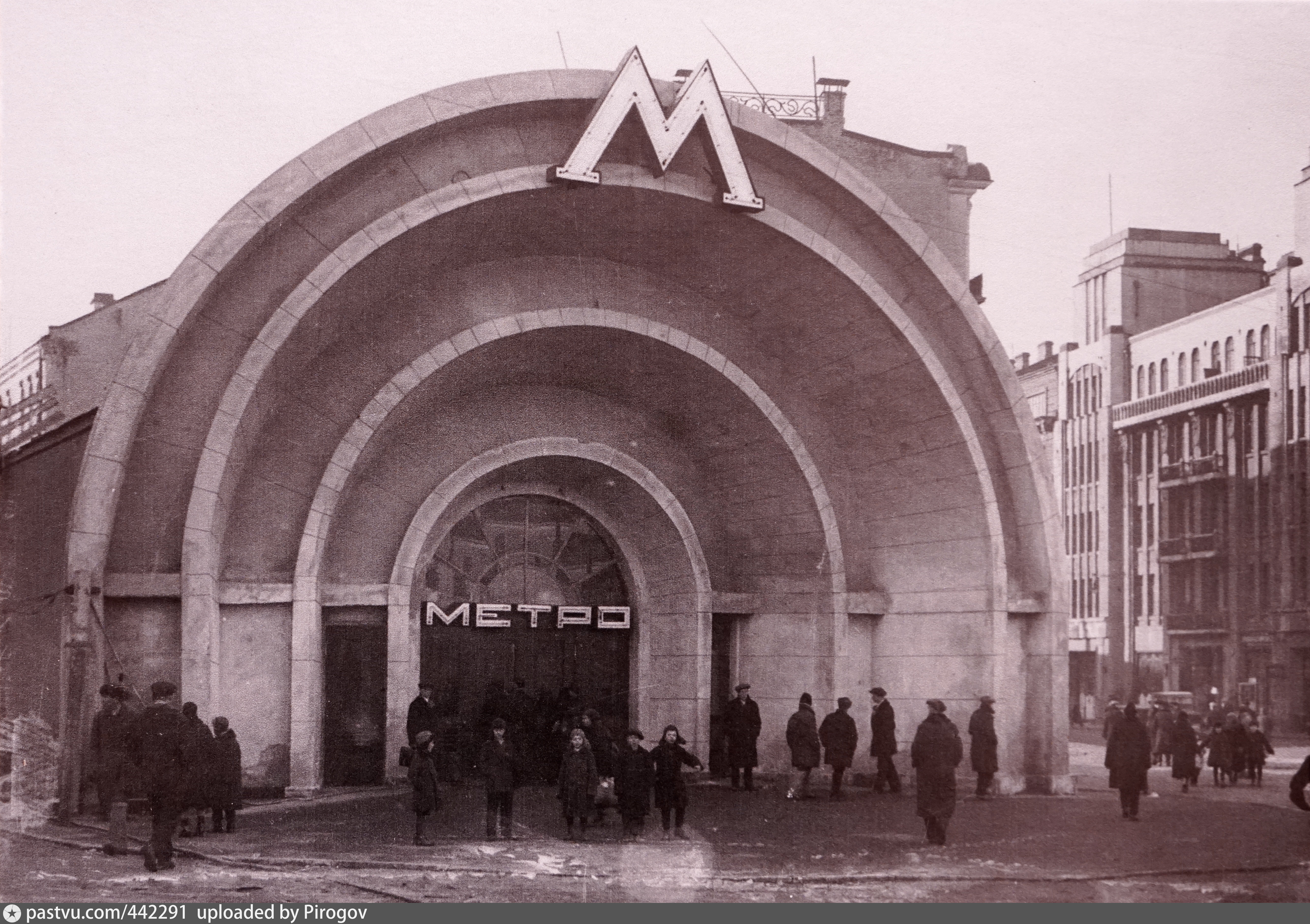 станция метро красные ворота фото внутри