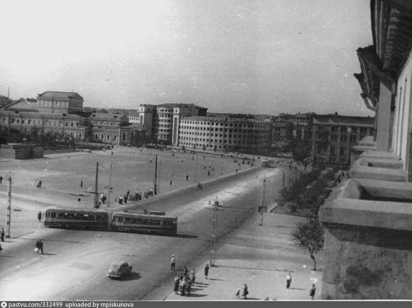 Площадь революции 1950 год