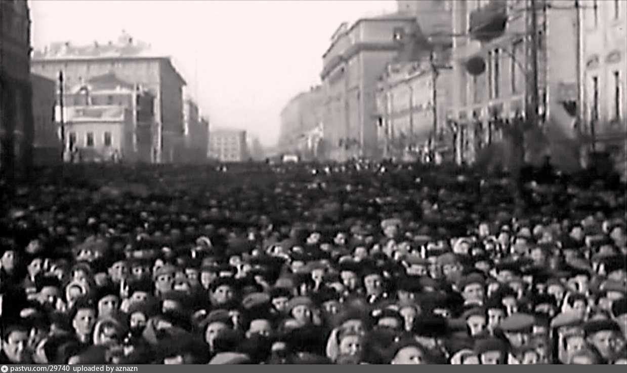 Сколько было на похоронах сталина. Ходынка похороны Сталина. Давка на похоронах Сталина. 1953 Москва похороны Сталина.
