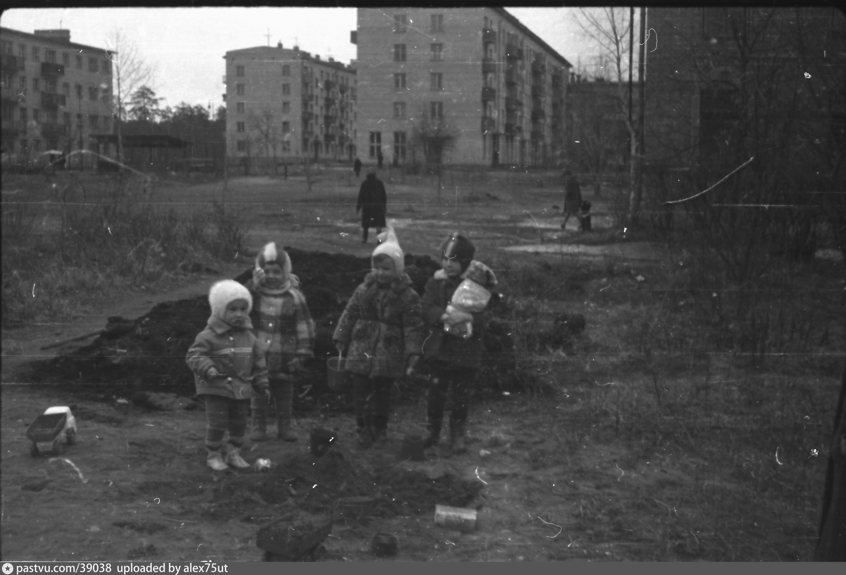 Следующая старая. Улица Василия Ботылева район Москвы. Раньше называлась улица Василия ботылёва.