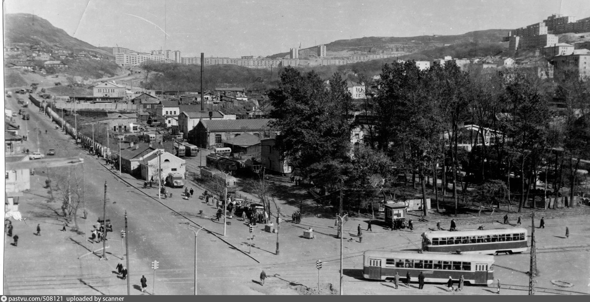 Середина 60. Владивосток Луговая 90-е годы. Старый Владивосток Луговая. Площадь Луговая Владивосток 1988. Площадь Окатовая Владивосток СССР.