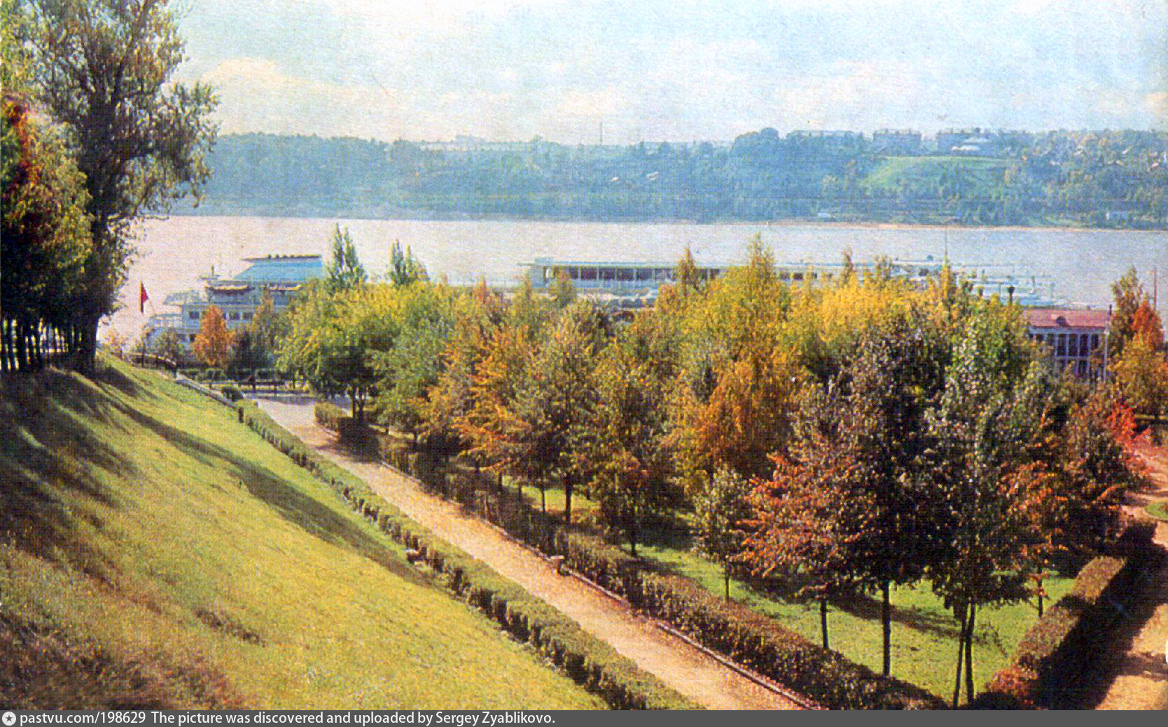 Кострома б. Кострома Московский спуск. Кострома фото 1977. Кострома спуск от Ивана Сусанина к реке.