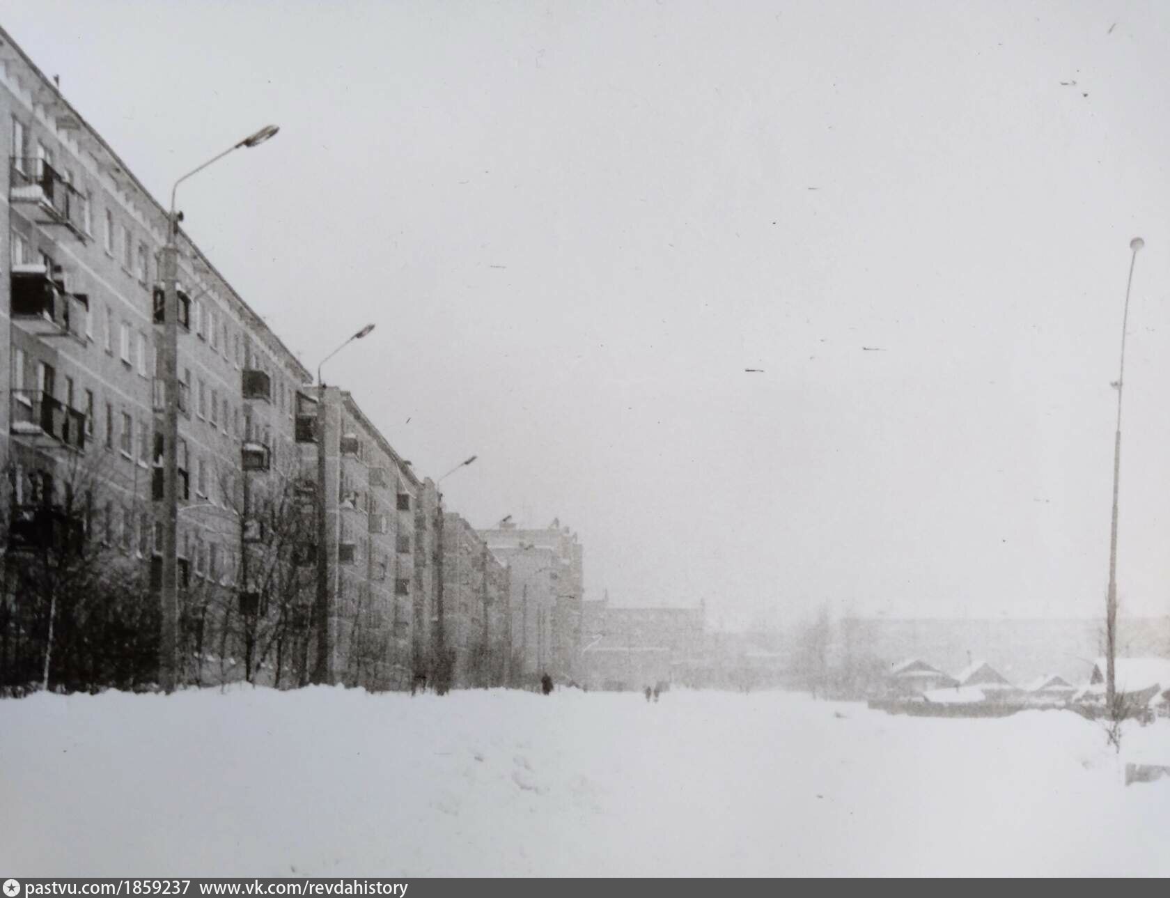 Типичная ревда. Год постройки: 1978. Год постройки 1972. Год постройки 1974. Фото улицы 1978 года.