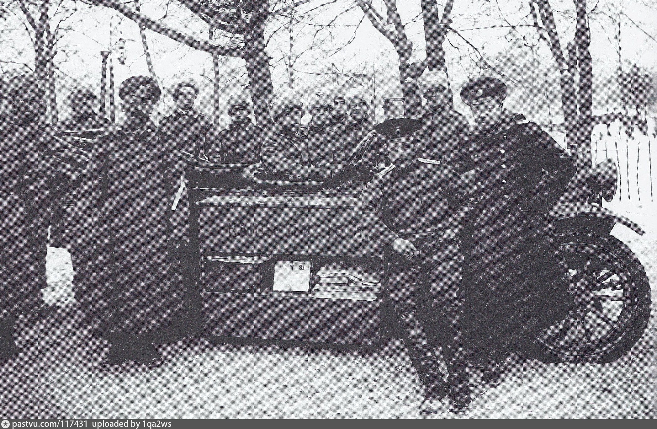 Петербург в годы первой мировой. Петроград 1915. Петроград 1915 год. Автомобильные роты Российской империи. Учебная автомобильная рота 1910 года.