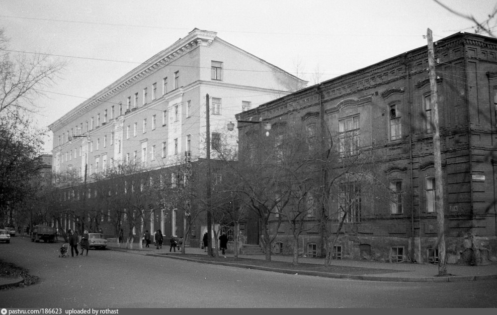 Рос 16. Иркутск улица Российская. Иркутск 1946. Улица Марата 16 в Иркутске. Иркутск ул. Марата 6.