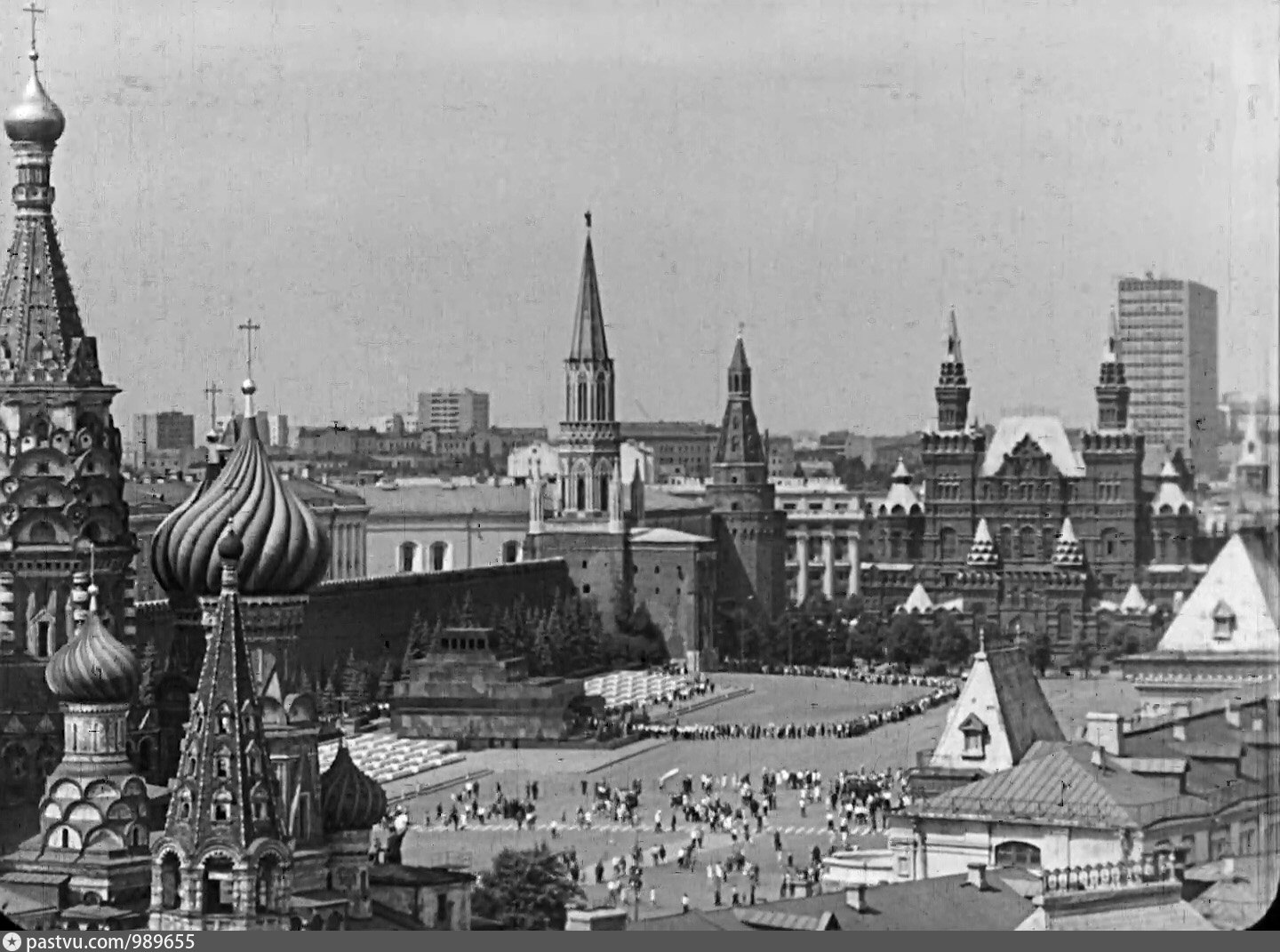 Москва 1933 года. Щусев мавзолей. Москва красная площадь 1933. Москва СССР 1933. 1 Мая 1933 Москва мавзолей.