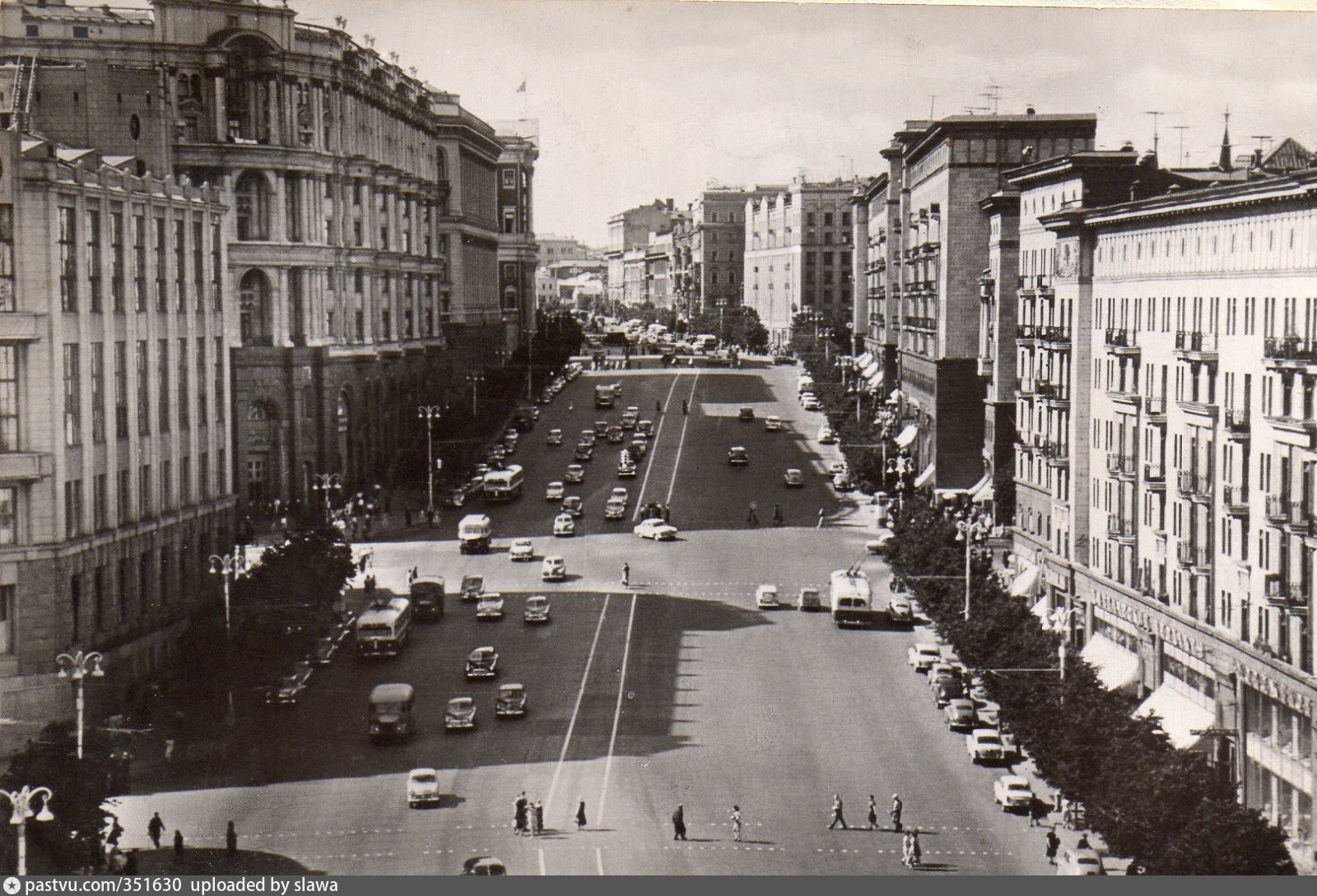 Улица горького. Улица Горького 1960. Улица Горького в Москве. Улица Горького паству. Улица Горького Москва 1956 фото.