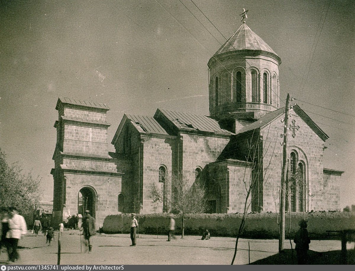 Старинный армянский храм в Марнеули