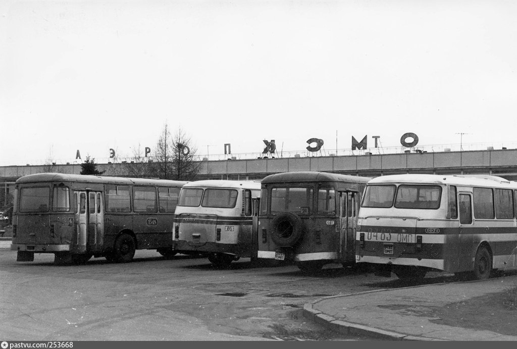 Автобус лиаз 5292 аэроэкспресс. Схема парковки аэропорт пермь. Автобус до старого аэропорта. Схема парковки большое савино. Автобус до старого аэропорта.