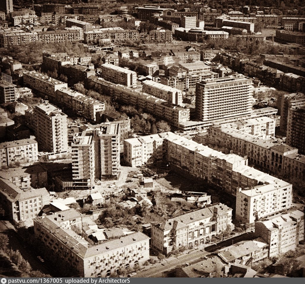 Квартал старый Ереван. Старый Ереван 1950-е. Северный проспект Ереван старые фото. Старый Ереван Абовян улица.