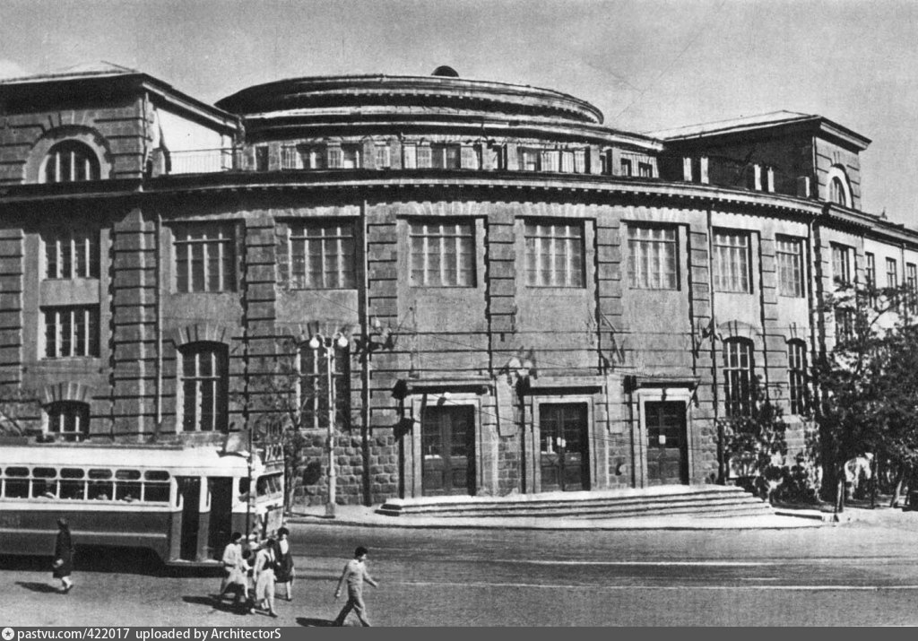 Фото старого еревана. Таманян Ереван. Старый Ереван 1950-е. Таманян Архитектор. Ереван 1960.