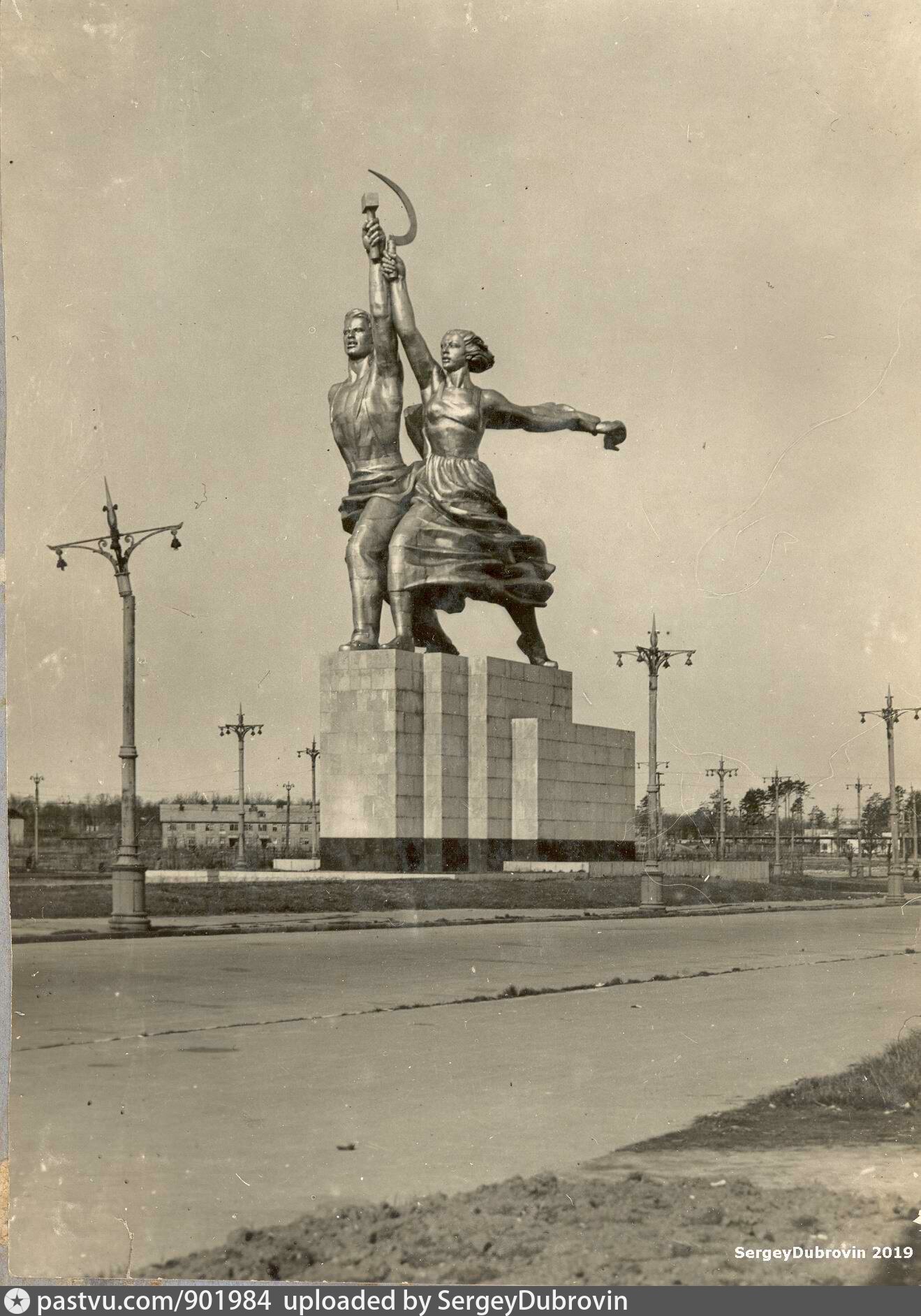 Скульптура ссср в 20 30. Скульптура Мухиной рабочий и колхозница. Монумент «рабочий и колхозница» веры Мухиной (1937).