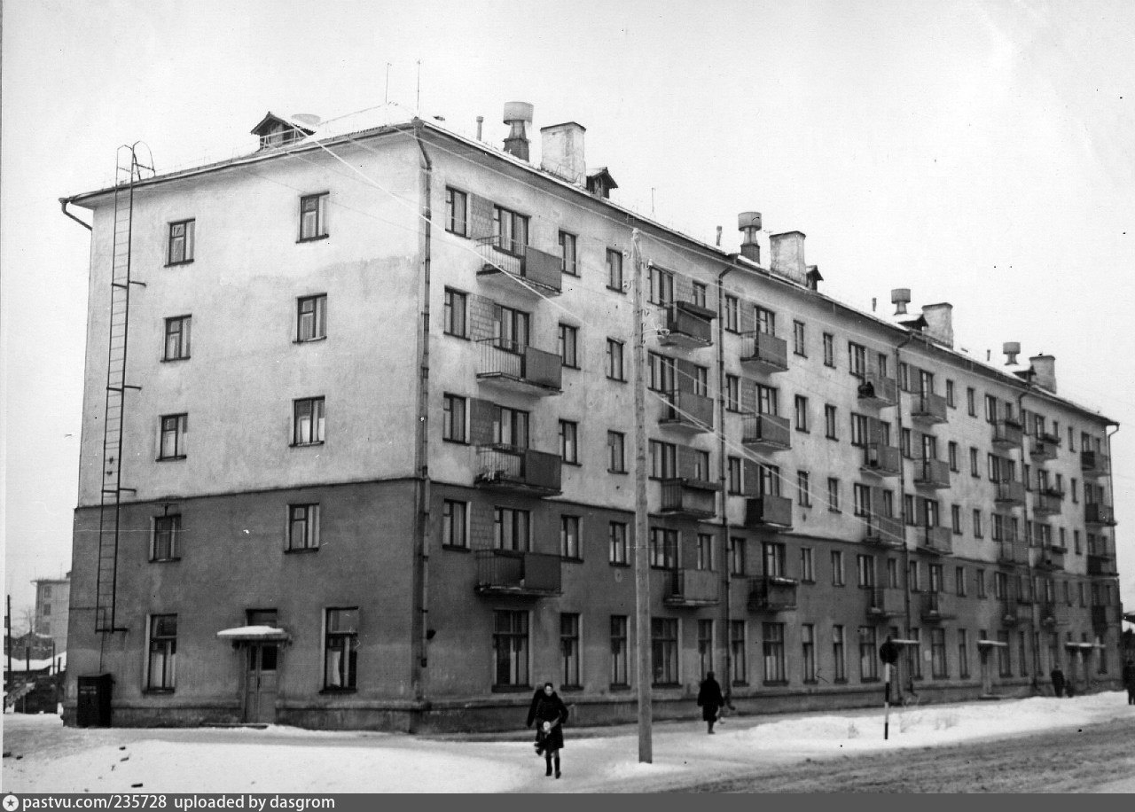 Ленинградские дома. Старая Вологда ул Ленинградская. Ленинградская 44 Вологда. Магазин Ленинградская 44 Вологда. Ленинградская Вологда 1966 год.