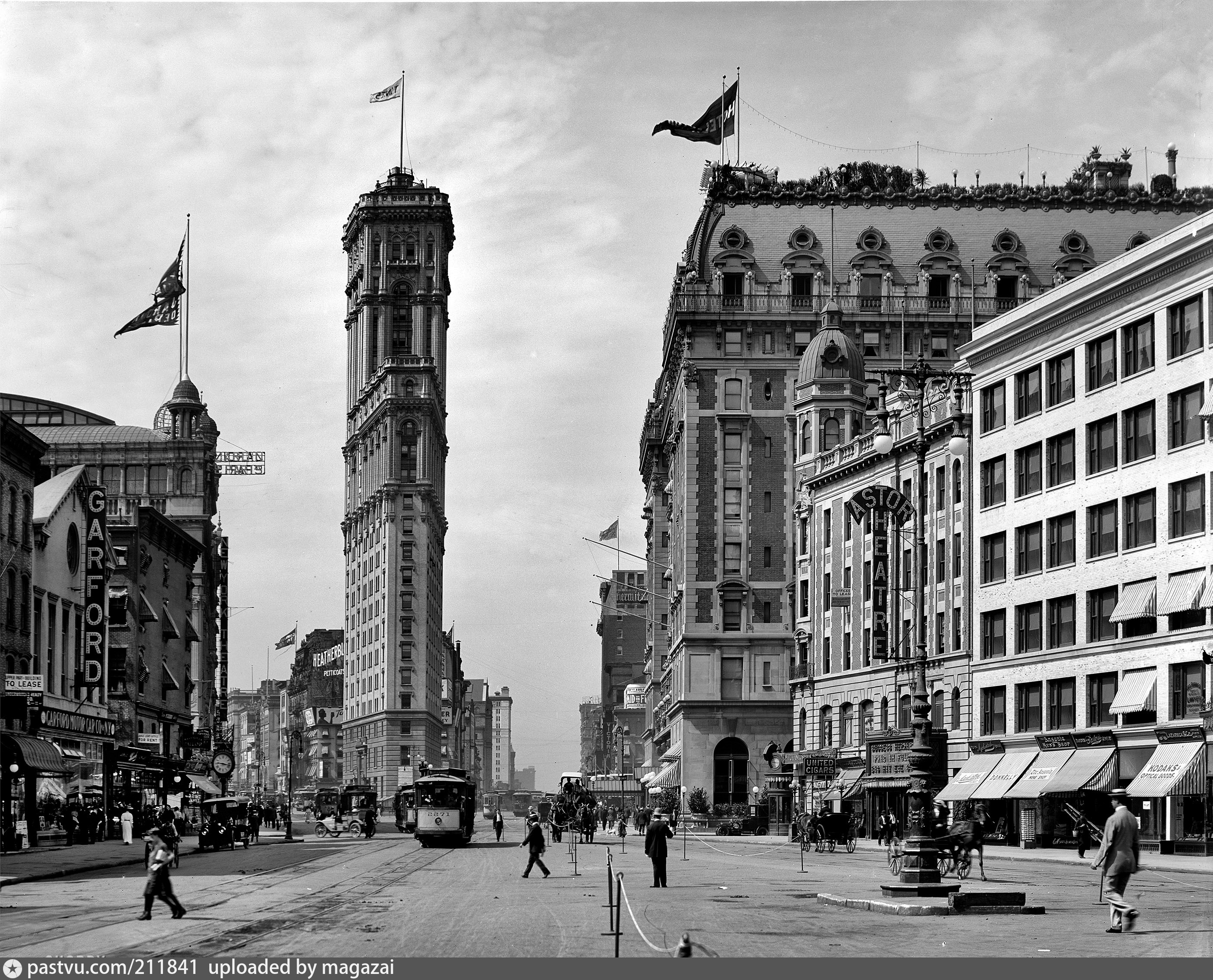 Новые города в 1930 годы. Нью Йорк 1908. Нью Йорк Таймс сквер 1930. Нью Йорк 19 век. Таймс сквер США 1920.