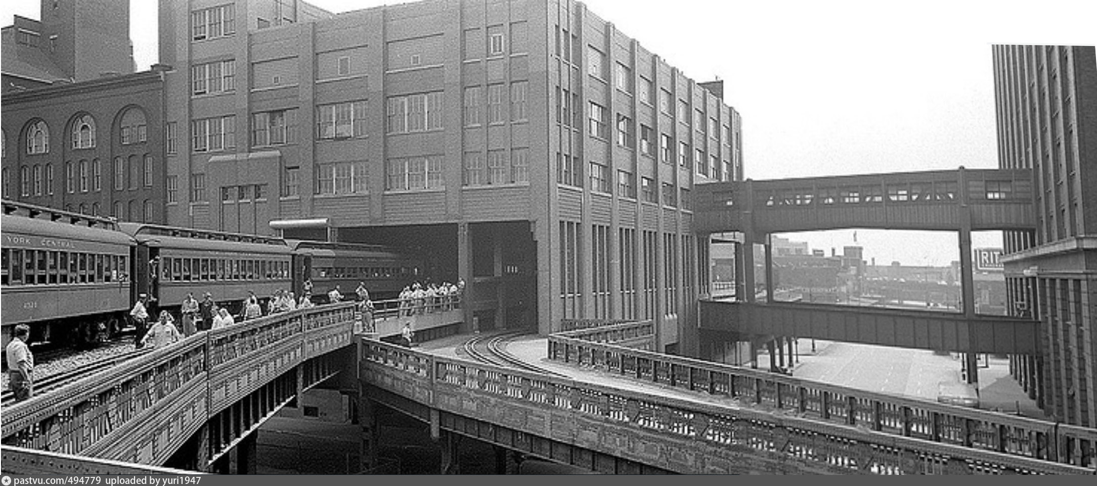 Building the new line. Парк Хай-лайн в Нью-Йорке. Надземное метро Нью-Йорка. Надземная железная дорога Нью-Йорка. Надземная железная дорога Нью Йорк 1930.