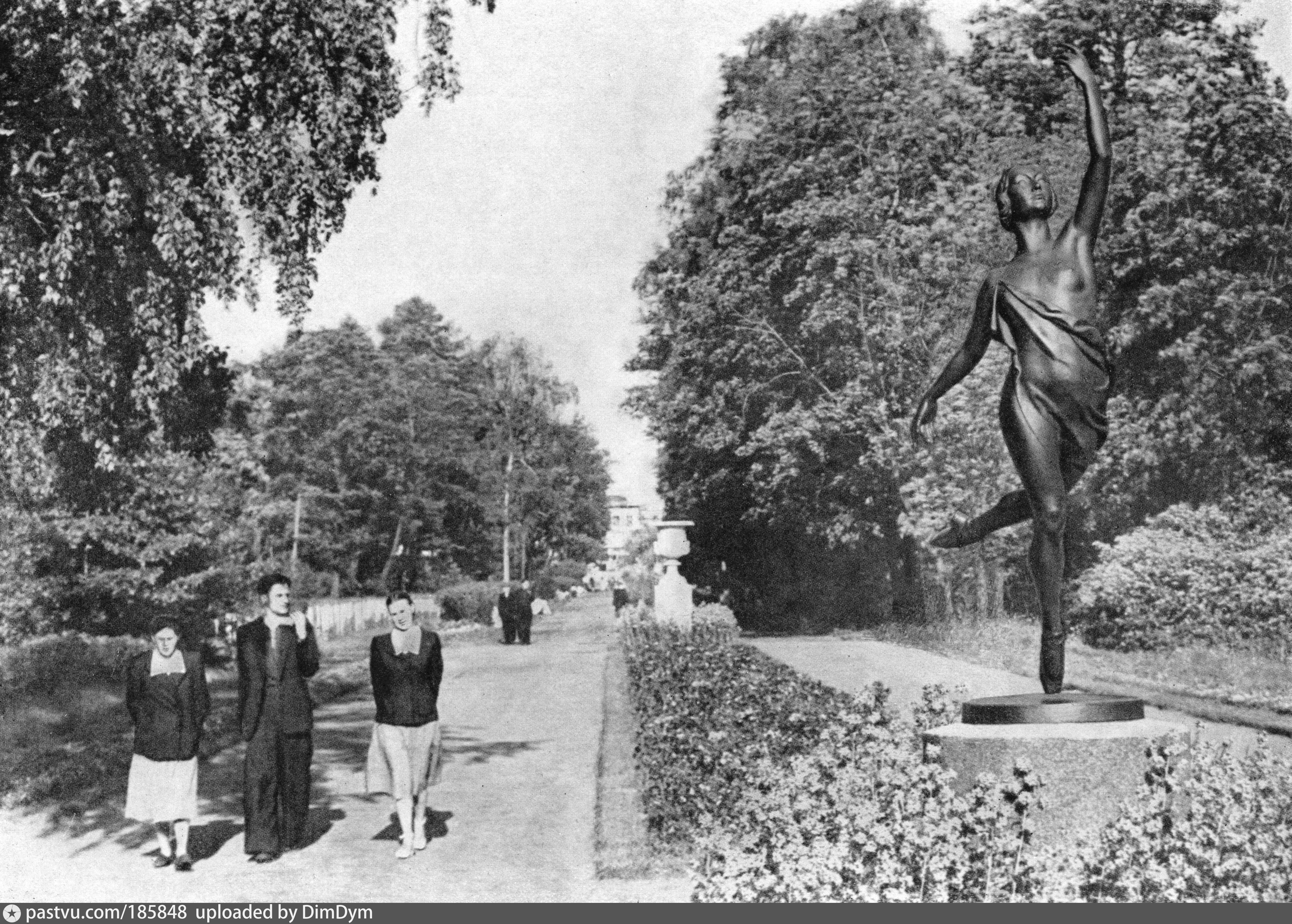 памятник улановой в санкт петербурге