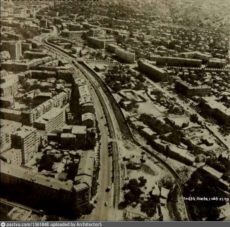 Фото старого еревана. Ереван 1970 год. Старый Ереван 1950-е. Старый Ереван площадь Спандаряна. Ереван 1870.