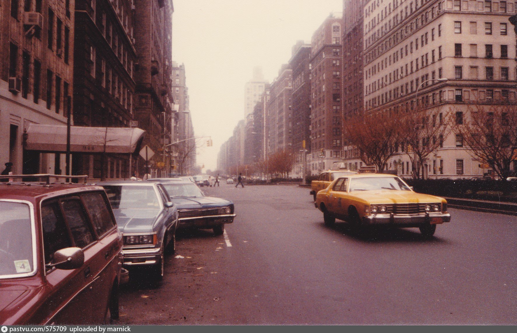 New york 1970. Нью Йорк 70е. Нью-Йорк 1970s. Нью Йорк 70х автомобили. Нью Йорк 70х улицы.