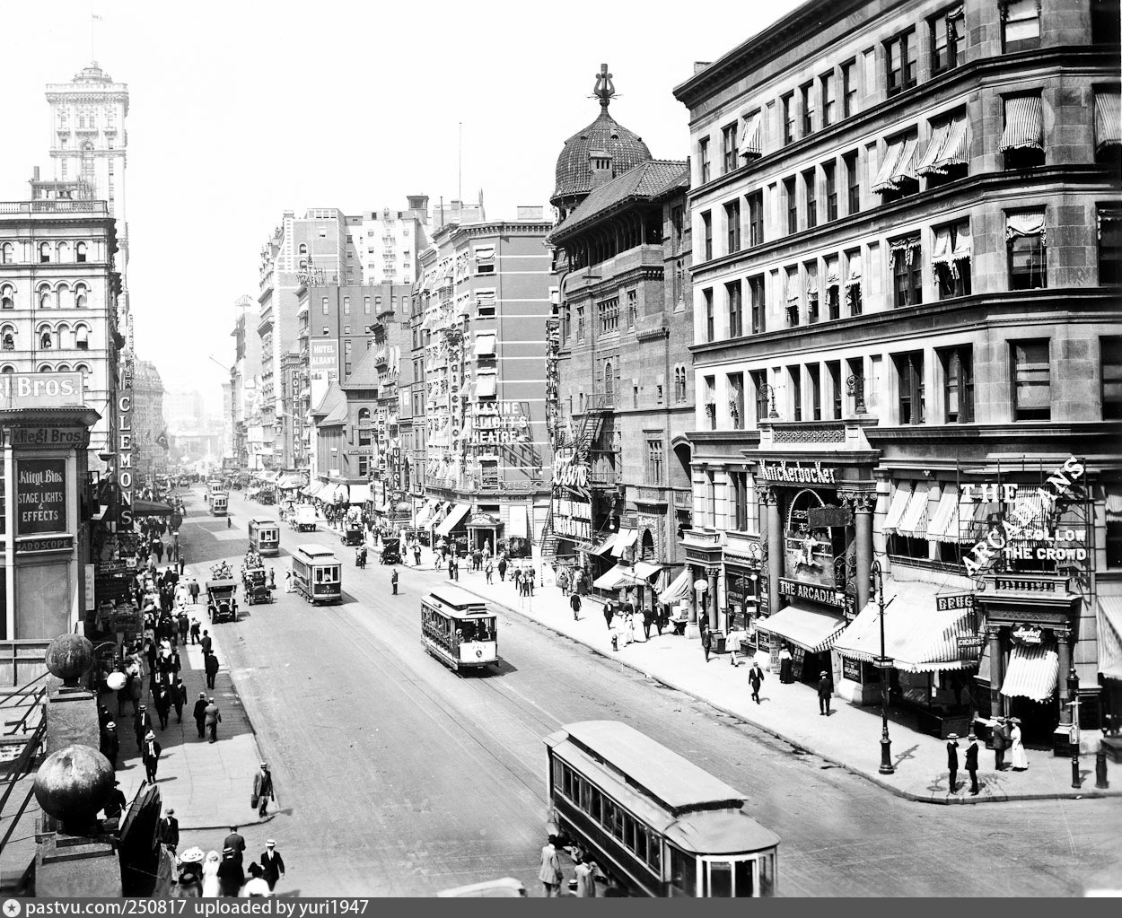 Broadway looking north from 38th Street 1910