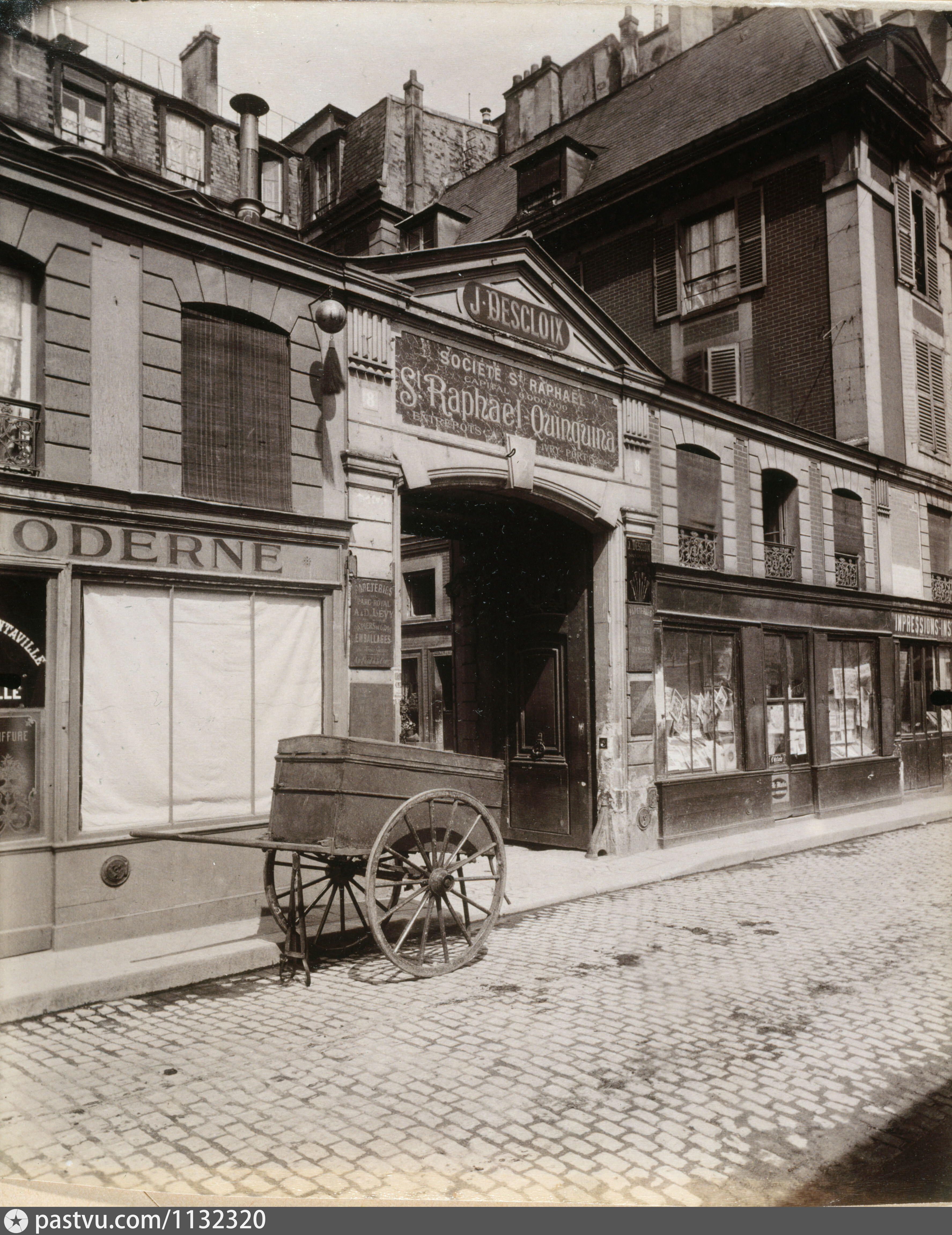 Hôtel Duret de Chevry, 8 rue du Parc-Royal