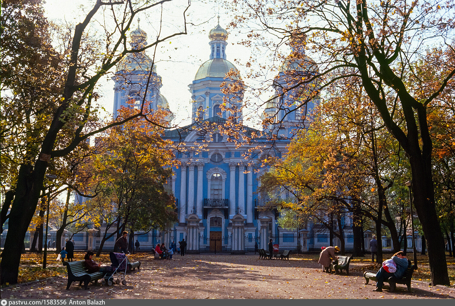 никольский сад в санкт петербурге